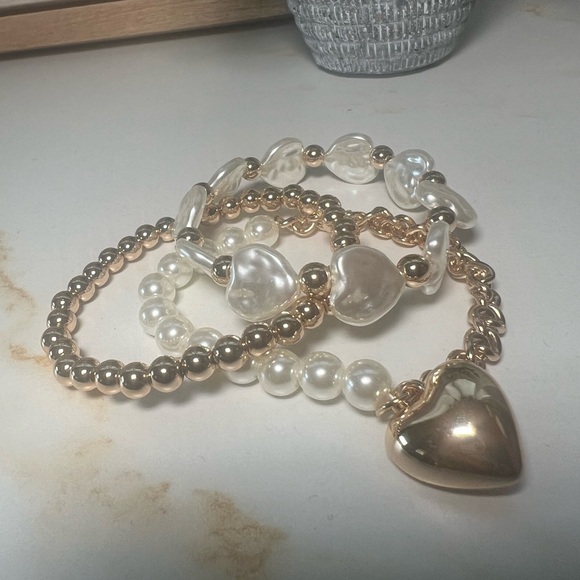 Jewelry - Bracelet bundle